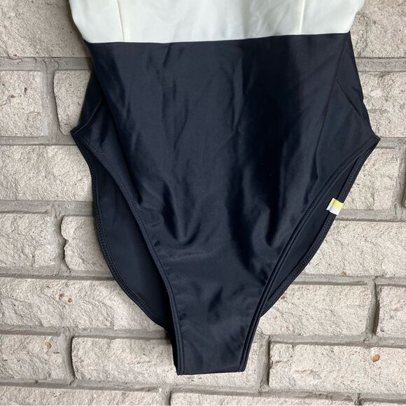 Summersalt The Wave One Piece Swimsuit Bathing-suit - Picture 6 of 11